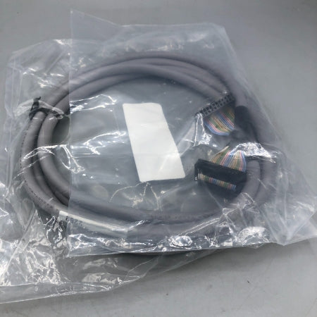 オムロン コネクタ端子台変換ユニット専用接続ケーブル XW2Z-200X