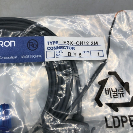 オムロン 省配線コネクタ E3X-CN12-2M
