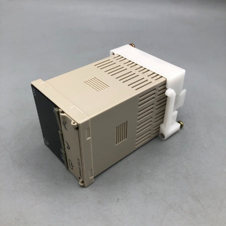 オムロン デジタル指示温度調節器 E5CS-R1KJ