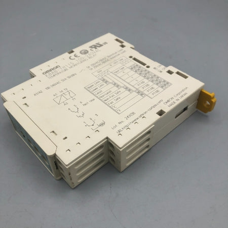 オムロン 温度警報器 K8AB-TH11S　100-240VAC　A1/A2 5VA 50/60Hz