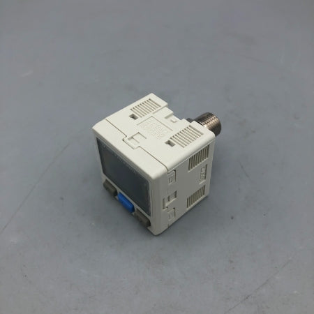SMC 高精度デジタル圧力スイッチ ISE30A-01-E-M
