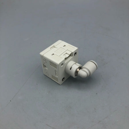 SMC 高精度デジタル圧力スイッチ ISE30A-C6L-E-M