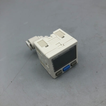 SMC 高精度デジタル圧力スイッチ ISE30A-C6L-E-M
