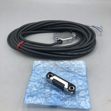 キ－エンス セイフティドアセンサ　非接触 標準タイプ PNP ケーブル引出しタイプ 5m GS-11P5