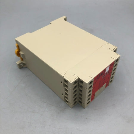 オムロン セーフティリレーユニット G9SA-301 AC/DC24V