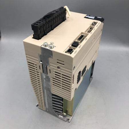 安川電機 アナログ電圧・パルス列指令形サーボパック SGDV-120A21A