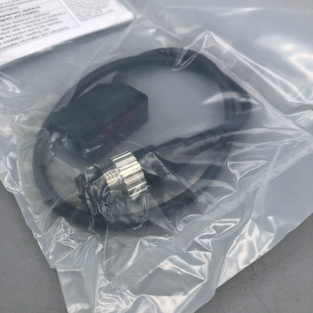 オムロン アンプ内蔵形光電センサ E3Z-R81-M1J 0.3M