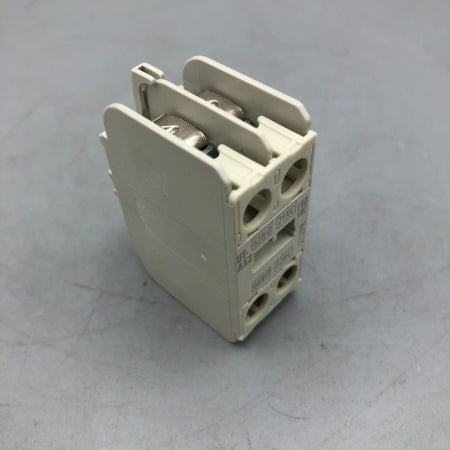 三菱電機 補助接点ユニット UT-AX2(1A1B)