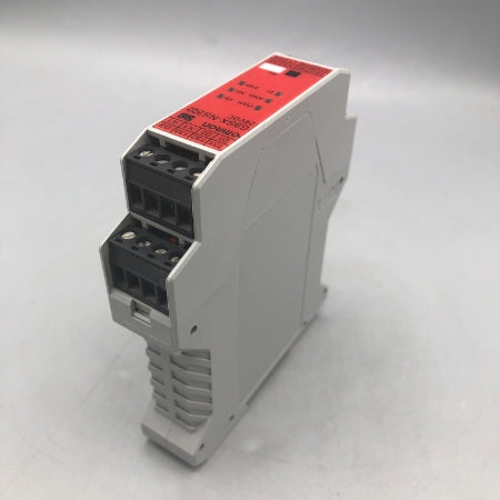 オムロン 非接触式ドアスイッチコントローラ G9SX-NS202-RT 24VDC 3W Max.,class2