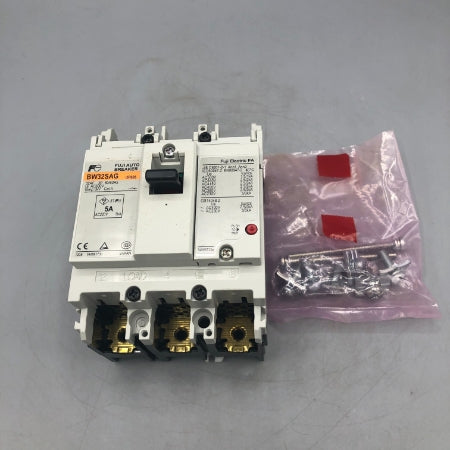 富士電機 一般配線用遮断器 BW32SAG 3P 5A