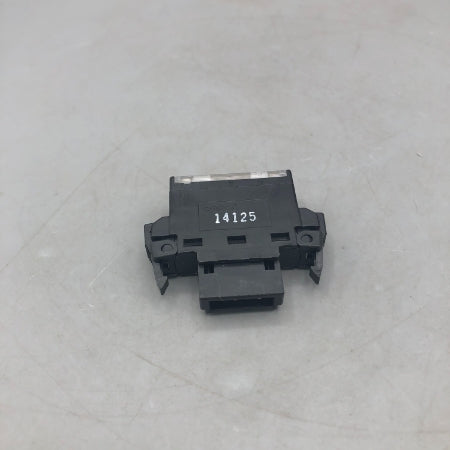 オムロン オープン型コネクタ DCN4-TB4