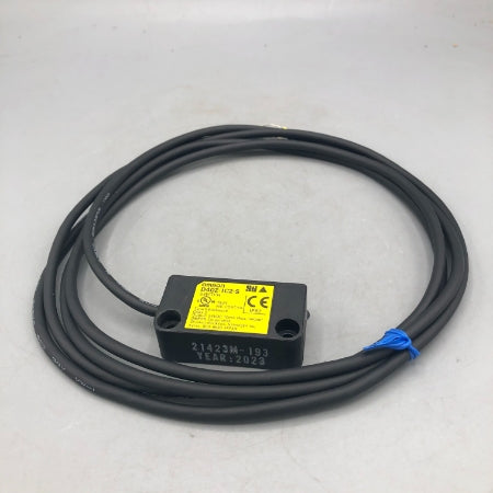 オムロン 小形非接触式ドアスイッチ D40Z-1C2-S