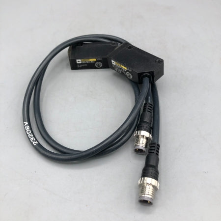 オムロン アンプ内蔵光電スイッチ E3V3-T61-M3J