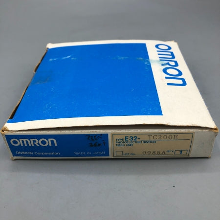 OMRON ファイバースイッチ E32-TC200E