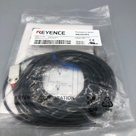 超小型アンプ内蔵型光電センサ フラット 透過型 ケーブルタイプ 0.6m キーエンス PR-F51P3