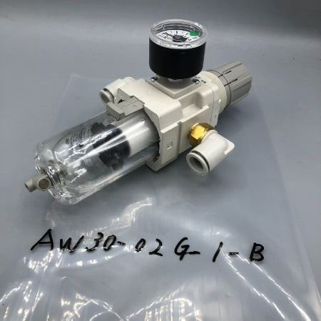 フィルタレギュレータ  SMC AW30-02G-1-B　付属品なし BKなし　配管あり　G=0.7Mpa