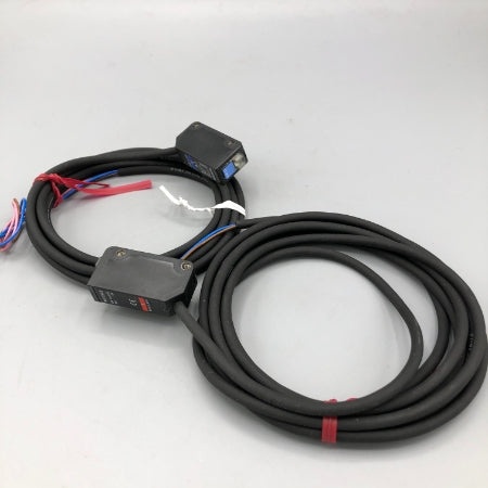 アンプ内蔵型光電センサ 角型 透過型 ケーブルタイプ NPN キーエンス PZ-M51
