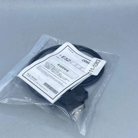小型アンプ内蔵形光電センサ OMRON E3Z-T81-M1J